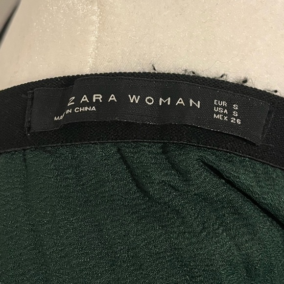 GORGEOUS GREEN FAN SKIRT SATIN MIDI PLEATED - Picture 6 of 10